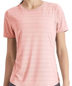 This high-performance athletic top features a breathable mesh-stripe design, delivering the ultimate in cool comfort.